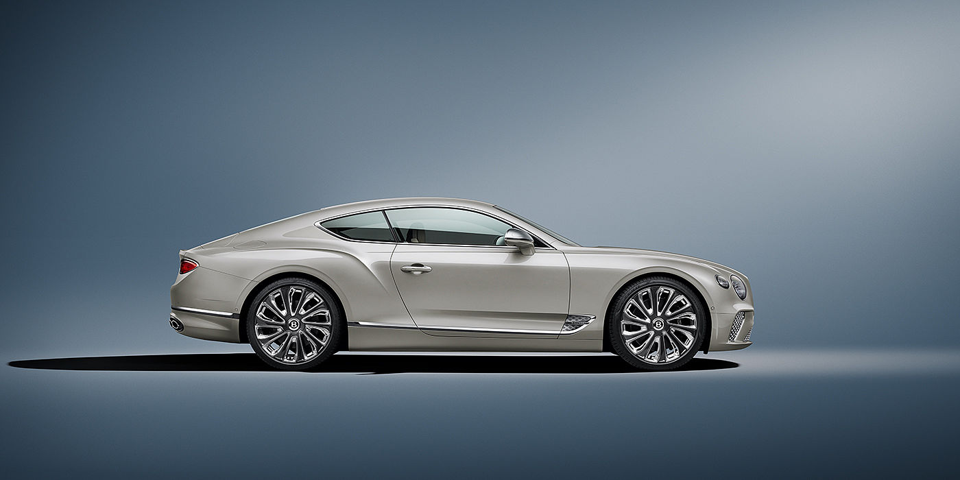 Bentley Santiago Bentley Continental GT Mulliner coupe in White Sand paint front 34